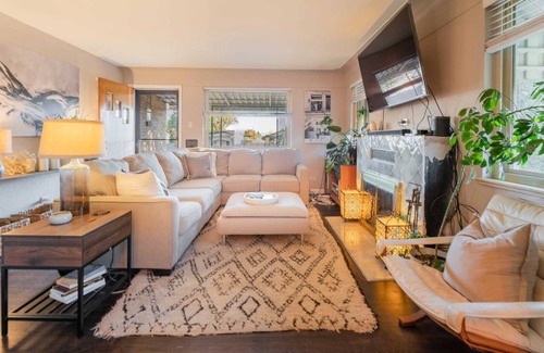 Sloan Lake House | Sleeps 14! 2 King Beds! close to DT/Mountains&more