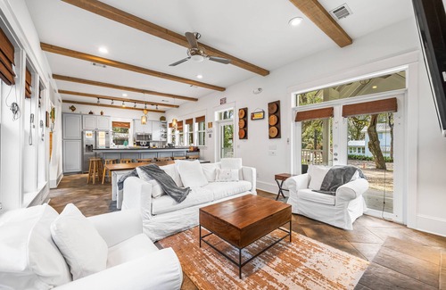 Seagrove Beach House | Sleeps 15 Heated Pool Walk to Seaside Roof Top 1 block to Beach + Chairs & Bikes