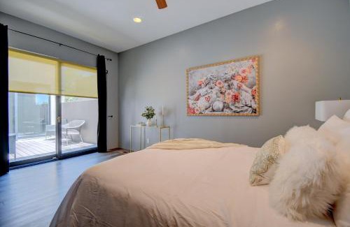 Huning Castle House | Sleeps 15 with 3000 sq ft of Luxury Townhome in the ABQ County Club