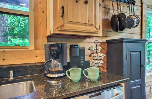 Sugar Mountain House | Sleeps 17 | Dog Friendly | 7 min to Sugar Mt