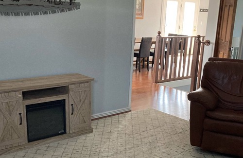 Thayne House | Sleeps 18! Great family getaway on Star Valley Ranch