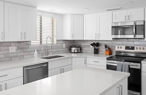 North Mountain House | Sleeps 18~Heated Pool~ Hot Tub~Desert Oasis