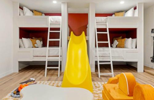 Deer Valley House | Sleeps 18 Private Pool & Hot Tub Playground