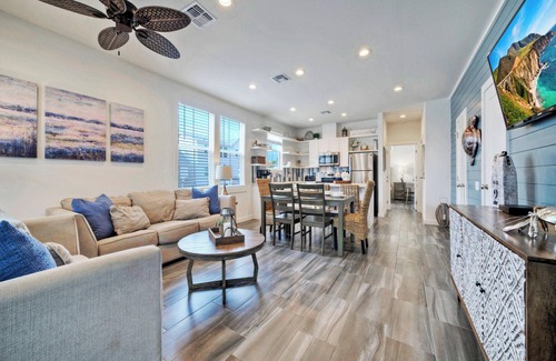 Old Town House | Sleeps 19 | 2 Homes in Old Town, Pool, Newly Built | Walk to Eats, Music, & More