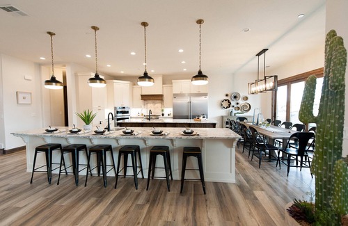 St. George Villa | Sleeps 24| Brand new| AMAZING KITCHEN| Pool | Lazy River | Mini Golf