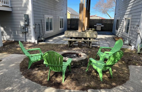 Manistee House | Sleeps 24+! Large home steps from Lake Michigan with views of the Lighthouse