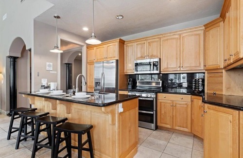 Millcreek House | Sleeps 25 A+Location*Pets *Theater *Hot tub *Games *Custom Home * Big Yard