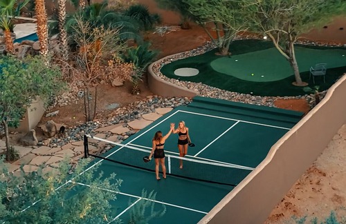 Rio Verde Foothills Villa | Sleeps 25, Heated Pool and Spa, Pickleball Court