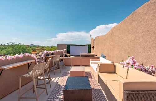 Rio Verde Foothills Villa | Sleeps 25, Heated Pool and Spa, Pickleball Court
