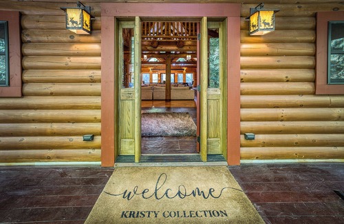 Ellijay Cabin | Sleeps 33 Private Lake Front Lodge