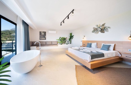 Faralya Villa | Sleeps 4 Modern and Luxurious Villa - AWZ 271