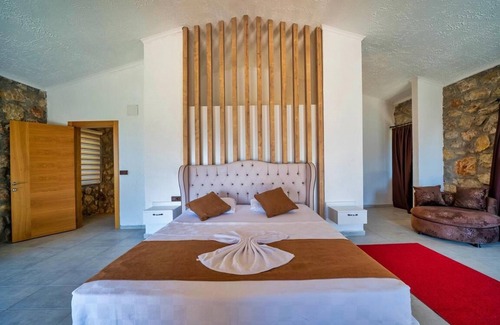 Faralya Villa | Sleeps 4, Spacious Lux Villa with Private Pool AWZ 275