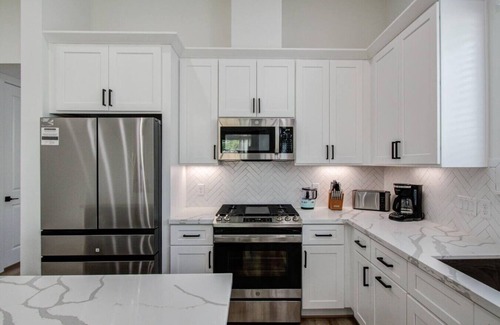 OST - South Union House | Sleeps 5 | 5 Min to Med Center| 10 Min to Downtown