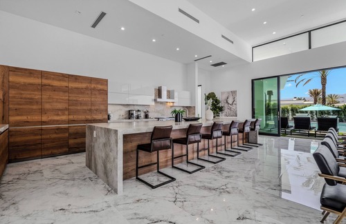 Indio House | Sleeps 54 | 3 Luxury Villas w/Pool + Spa, Pickleball | Bravo by AvantStay