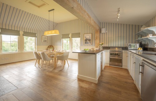 Nethy Bridge Cottage | Sleeps 6 in 1 double bedroom and 2 twin rooms