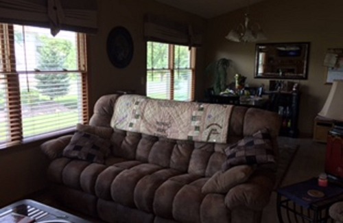 Grand Island House | Sleeps 6 In Nebraska