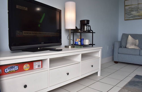 Midtown Ocean City Condo | ★ Sleeps 6✓ Linens &Towels✓ Sunset View✓ Pool✓ Gym ✓