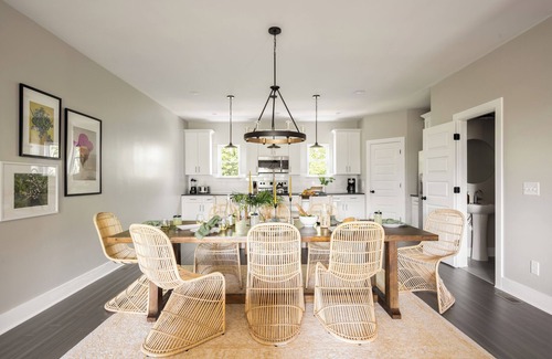 Talbot's Corner House | Sleeps 74 | 8 Nash Homes, 21 Bedrooms + Near Broadway | Cherokee by AvantStay