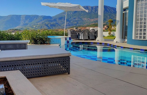 Kargicak Villa | Sleeps 8, Luxurious and Modern Villa - AWZ 281