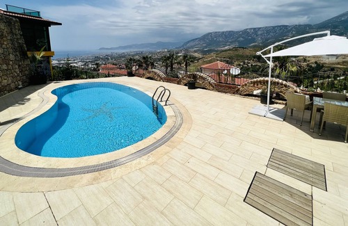 Kargicak Villa | Sleeps 8, Spacious and Airy Villa - AWZ 284