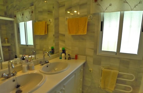 Maro Villa | Sleeps 8 | Villa Gito | CG R826