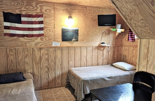 Victor Hotel | Sleeps up to 8, kitchenette, full bathroom, air conditioned/heated, free WiFi