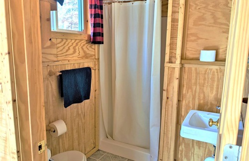 Victor Hotel | Sleeps up to 8, kitchenette, full bathroom, air conditioned/heated, free WiFi