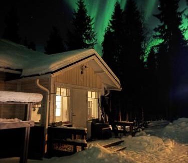 Pyhatunturi House | SleepWell House Pyhätunturi with Sauna close to lake