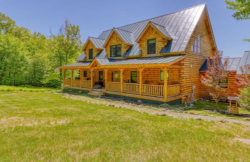 Franconia House | Sleepy Bear Lodge