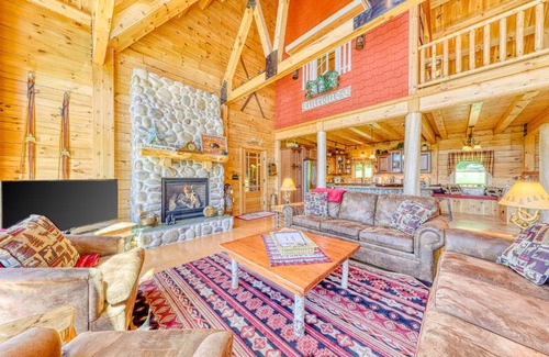 Franconia House | Sleepy Bear Lodge