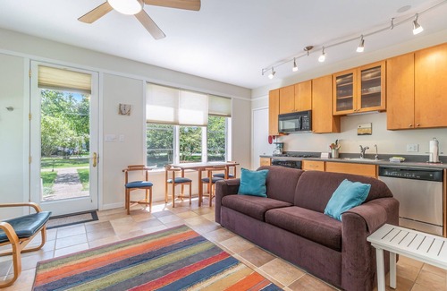 South Haven Cottage | Sleepy Hollow Beach Resort introduces Cottage 4A
