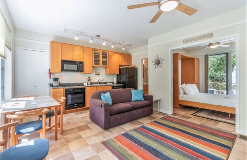 South Haven Cottage | Sleepy Hollow Beach Resort introduces Cottage 4A