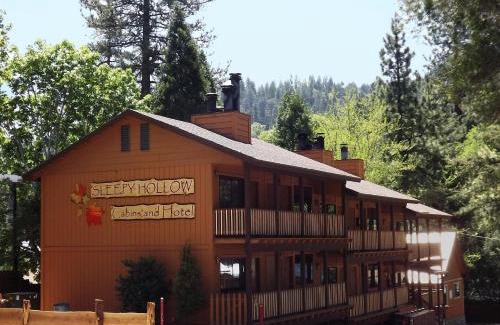 Crestline Cabin | Sleepy Hollow Cabins & Hotel