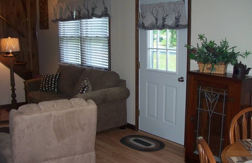 Glace Cottage | Sleepy Oaks Cottage on Potts Creek, (Stay 6 nights 7th Free)
