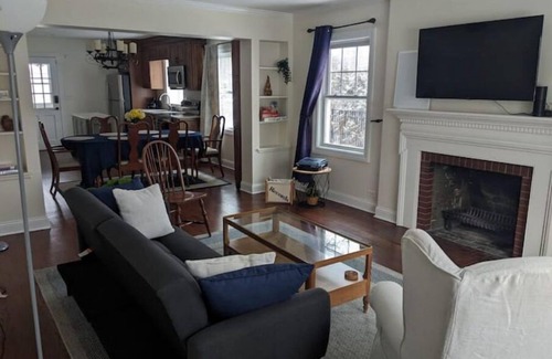 Evanston House | Sleepy Sanctuary