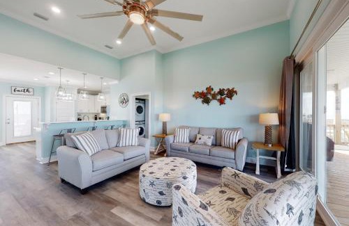 Dauphin Island House | Slice of Heaven