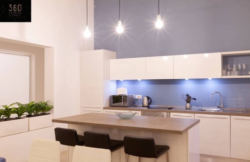Sliema House | Sliema Ferries 4BR spacious Home with BBQ, Outdoor