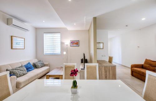 Tower Road Apartment | Sliema Spacious Apartment