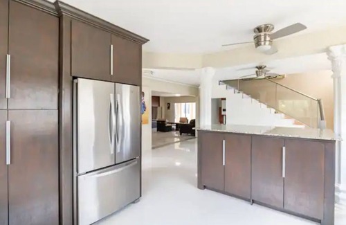 White House House | Slippers Villa Montego Bay Beachfront Property