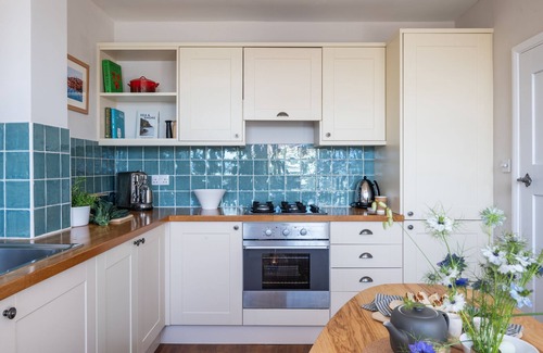 Salcombe Apartment | Slipways - an apartment that sleeps 4 guests in 2 bedrooms