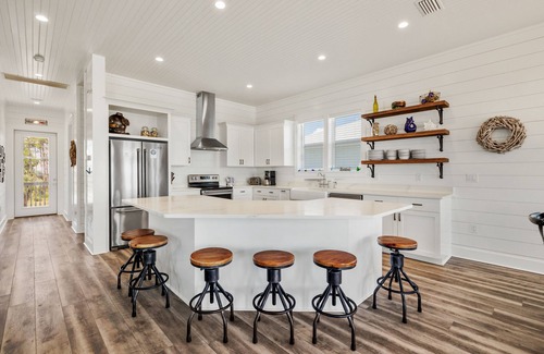 Port St. Joe House | Slo M'Ocean- Charming Beachfront Indian Pass Home- Sleeps 11, Pet Friendly!