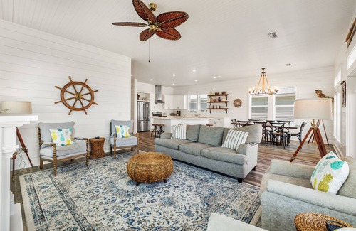 Port St. Joe House | Slo M'Ocean- Charming Beachfront Indian Pass Home- Sleeps 11, Pet Friendly!