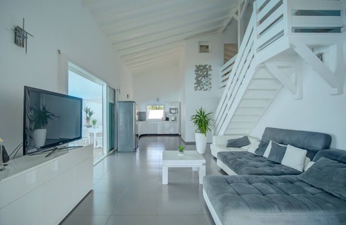 Baie-Mahault Villa | SLOANE VILLA WITH SWIMMING POOL