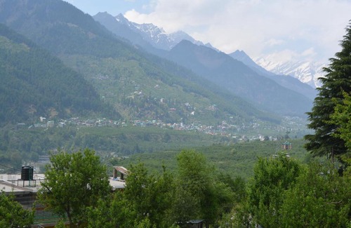 Jagatsukh House | Slojourne, Manali - Stays, Experiences and Events