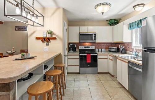 Village at Camelback House | Slope Lodge Prime Skiing Location Indoor Pool Hot Tub Sauna Private Deck