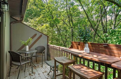 Village at Camelback House | Slope Lodge Prime Skiing Location Indoor Pool Hot Tub Sauna Private Deck