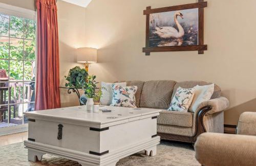 Village at Camelback House | Slope Lodge Prime Skiing Location Indoor Pool Hot Tub Sauna Private Deck