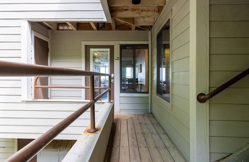 Wintergreen Condo | Slope Side Condo with Amazing Mountain Views