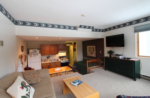 Sunday River Area Condo | Slope side studio unit sleeping 3