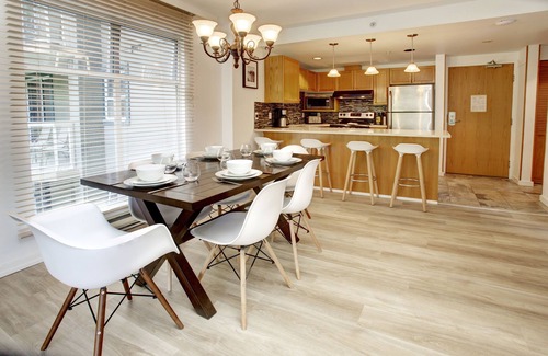 Upper Village Condo | Slopeside 2 bed/2 bath w LARGE outdoor pool & H/T